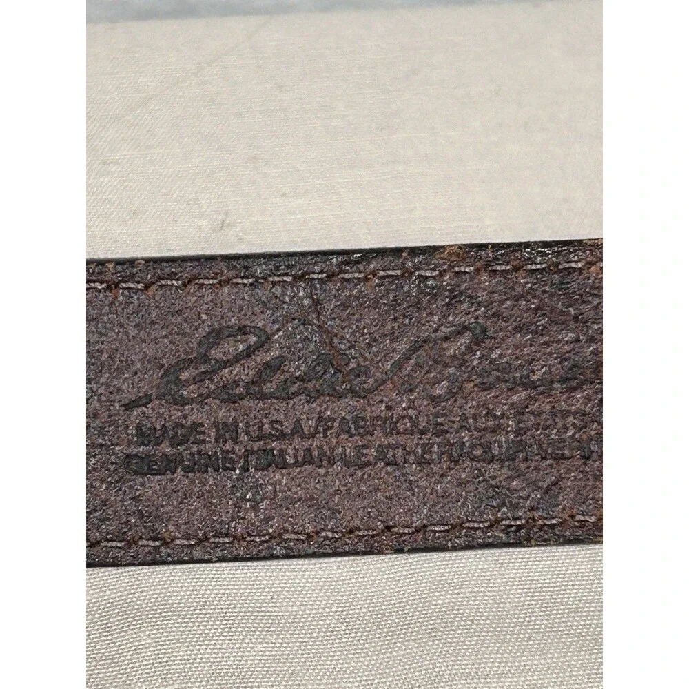 Eddie Bauer worn Italian leather solid brass belt buckle belt 34 in